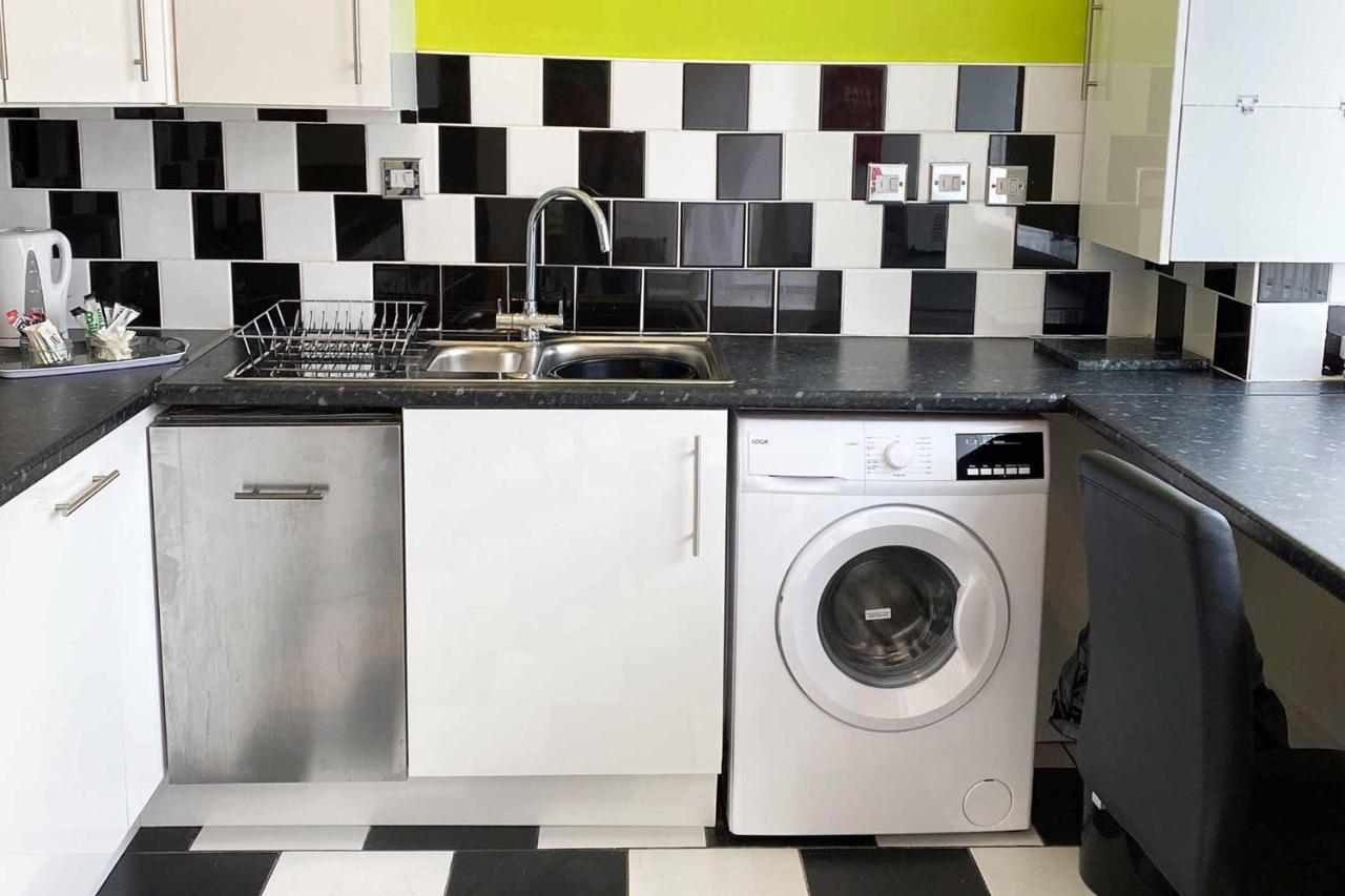 Great Sankey Serviced Accommodation Warrington Extérieur photo