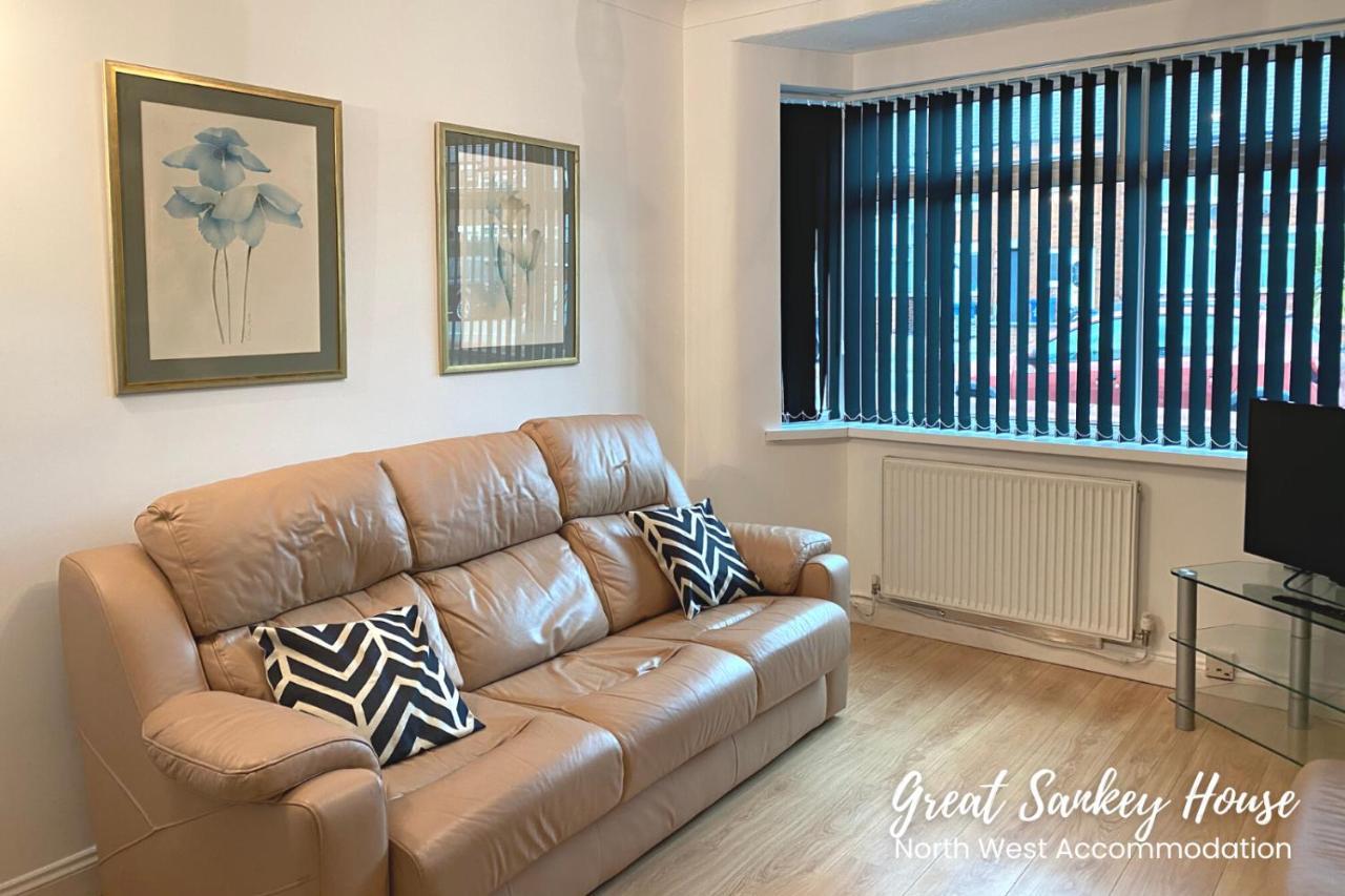 Great Sankey Serviced Accommodation Warrington Extérieur photo