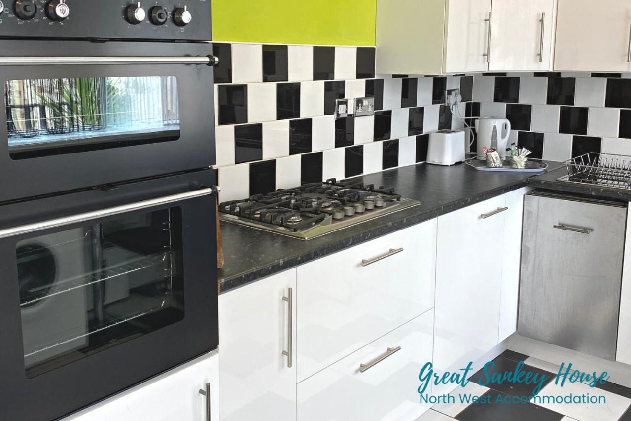 Great Sankey Serviced Accommodation Warrington Extérieur photo