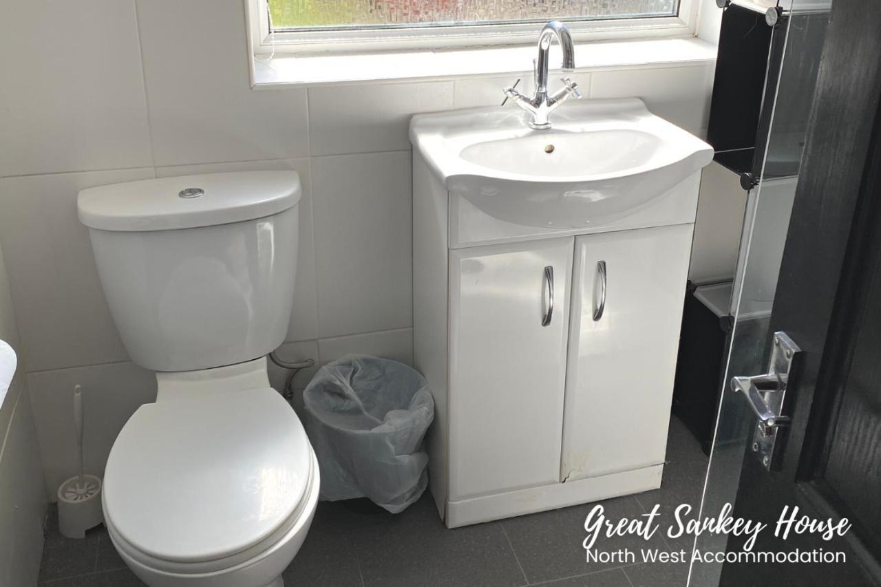 Great Sankey Serviced Accommodation Warrington Extérieur photo